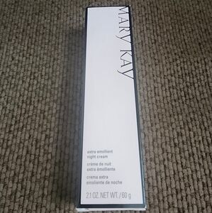 Mary Kay Eye Cream in Elegant White Packaging